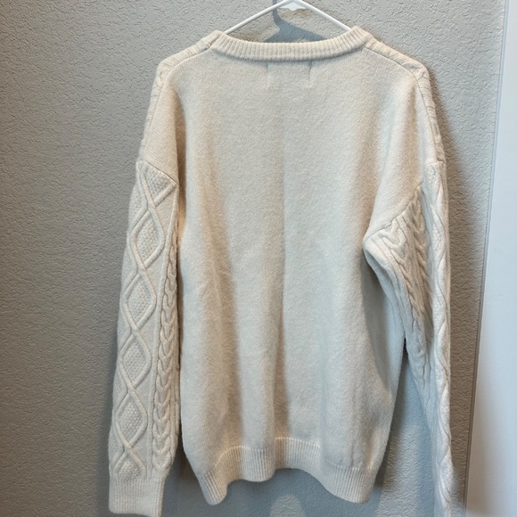 Aelfric Eden Cream Soft Oversized Crew Neck Cable Knit Sweater - Size M - EUC - Picture 4 of 7